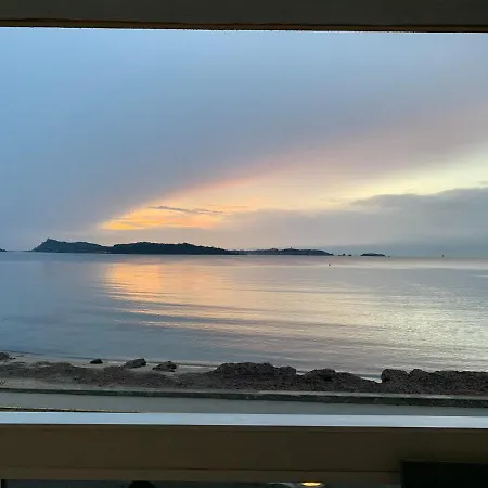 T3 Les Pieds Dans L'eau, Plage Du Cros, Vue Mer Apartment Six-Fours-les-Plages